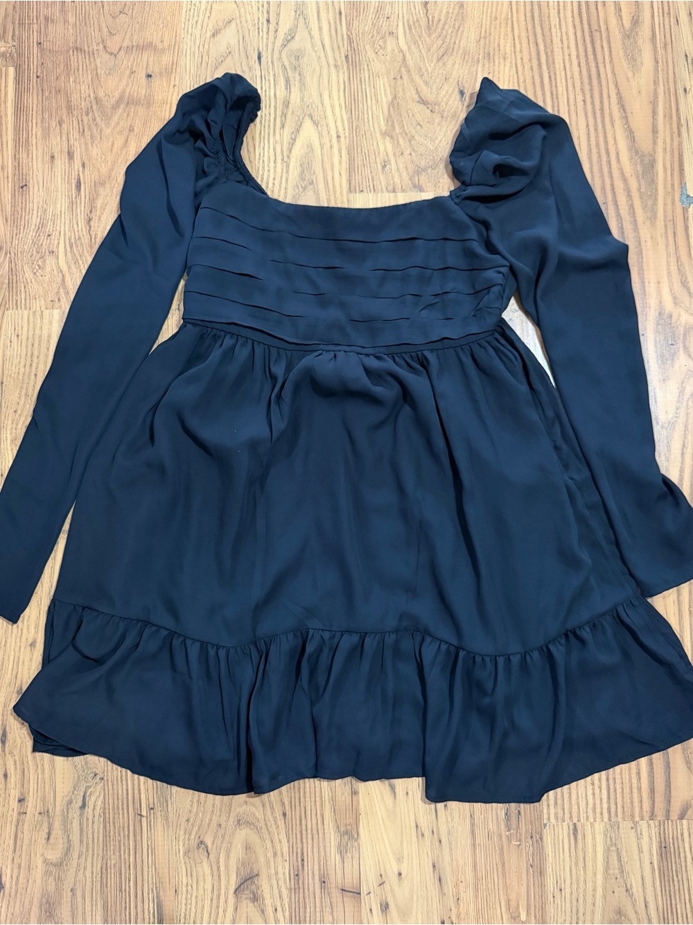 Mi Ami for Francesca’s Black Long Sleeve Ruffle Babydoll Mini Dress Size M